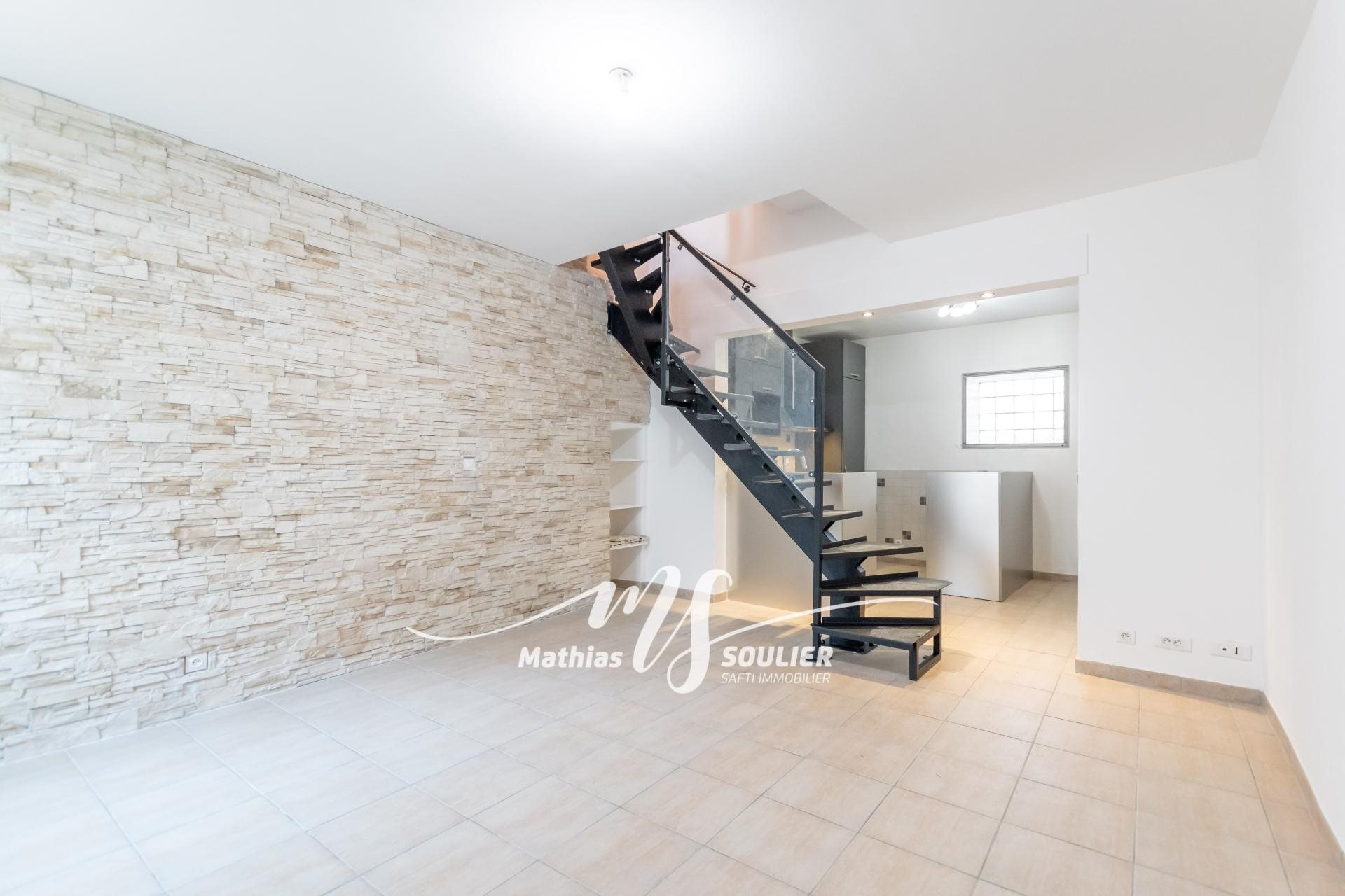 Appartement à vendre, 63m², Rousset