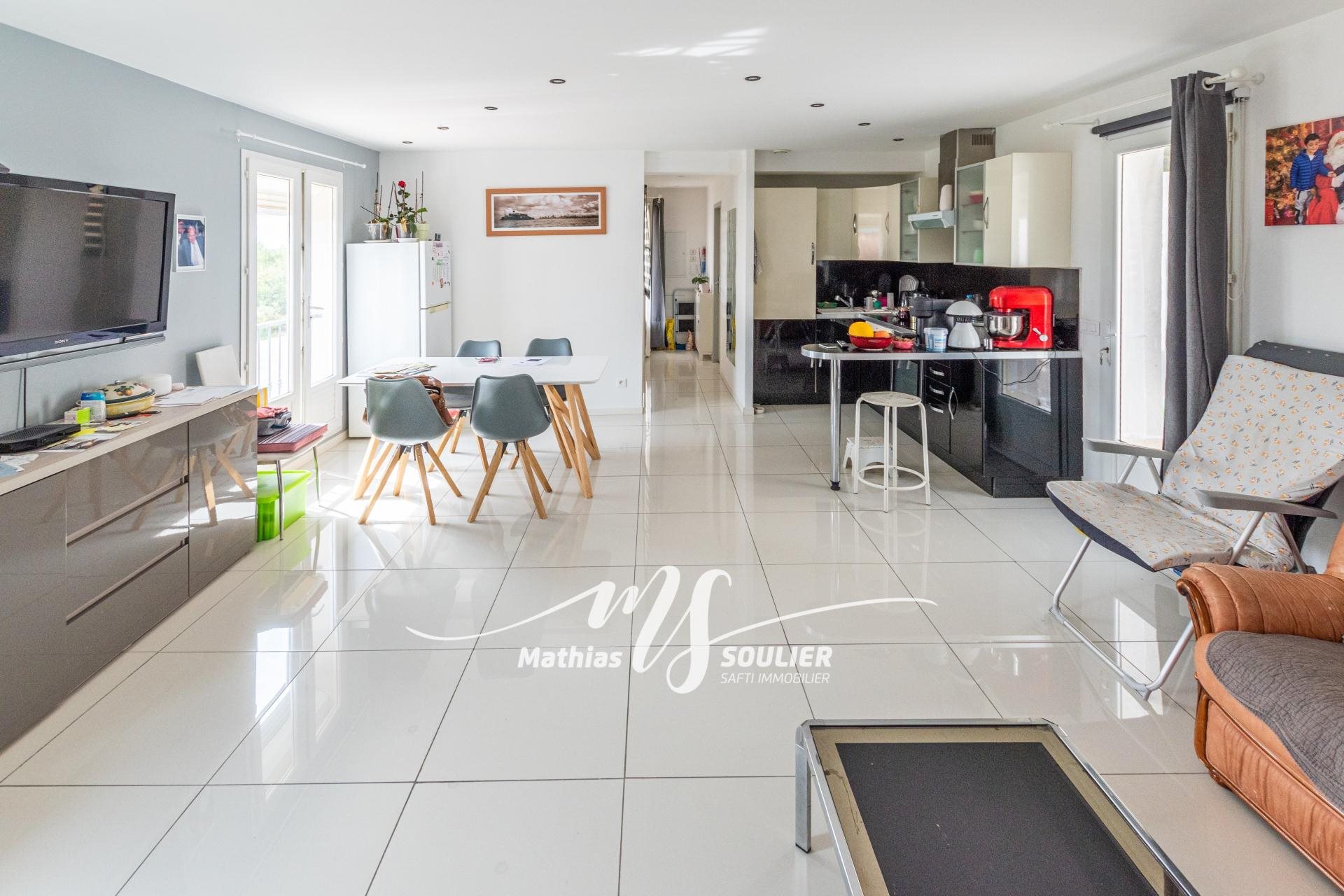 Maison à vendre, 181m², Meyreuil