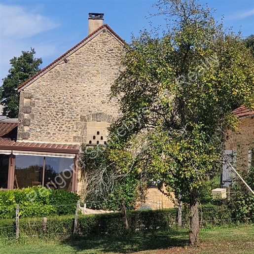 Aldea en venta en el corazón del Périgord Noir