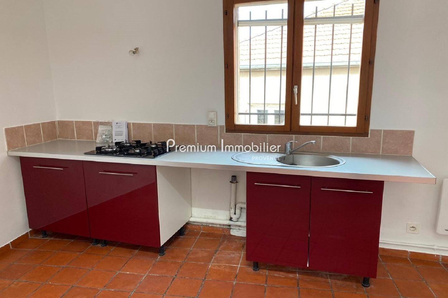 Appartement à louer, 40m², Le Puy-Sainte-Réparade