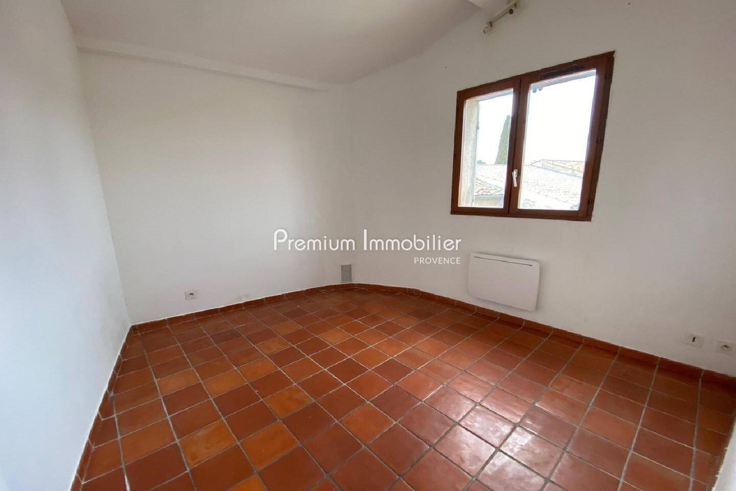 Appartement à louer, 40m², Le Puy-Sainte-Réparade