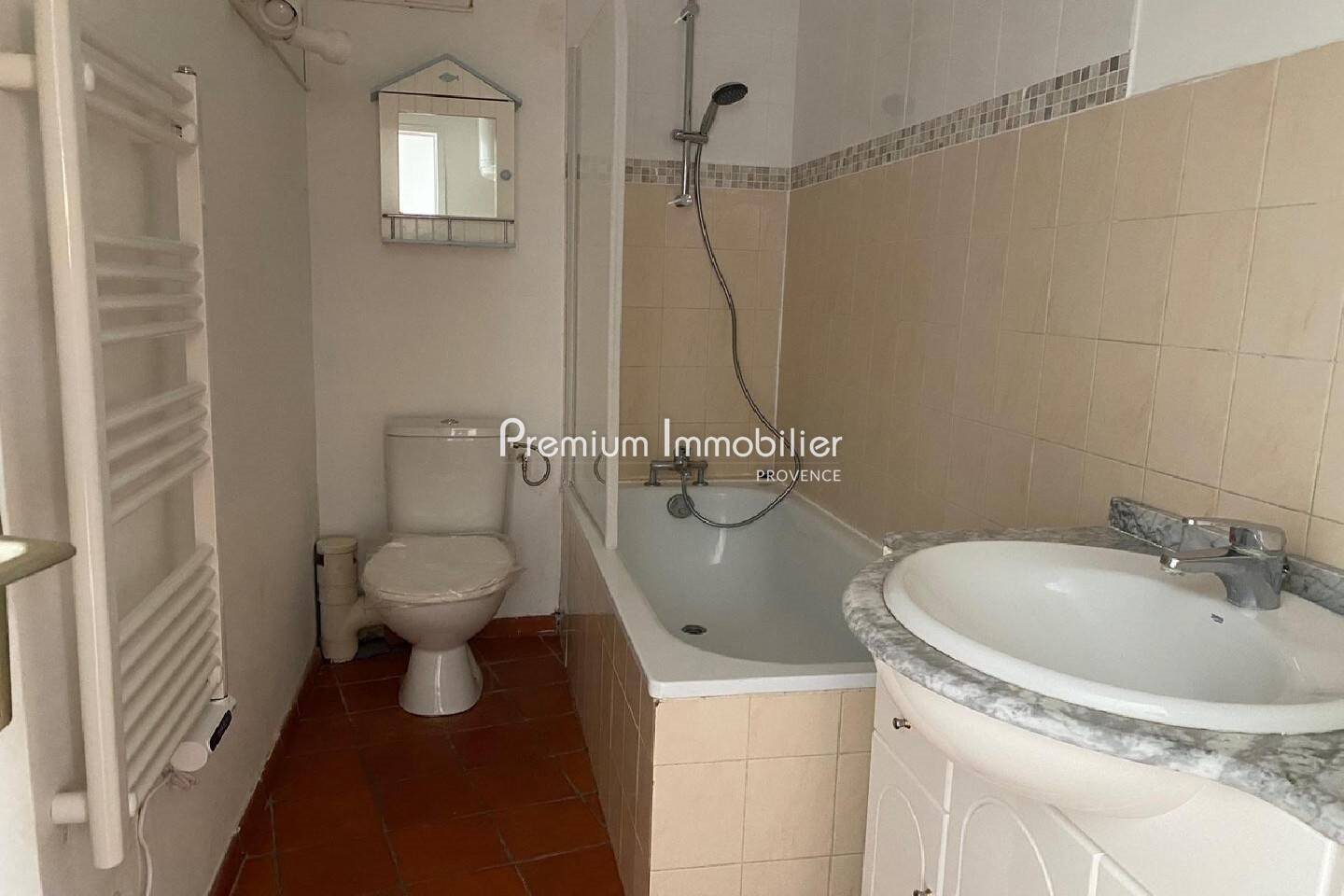 Appartement à louer, 40m², Le Puy-Sainte-Réparade
