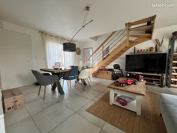 Maison à louer, 116m², Pont-Saint-Martin