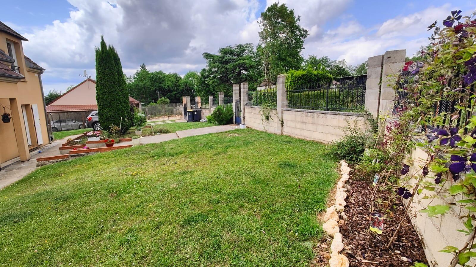 Maison à louer, 120m², Chalautre-la-Petite