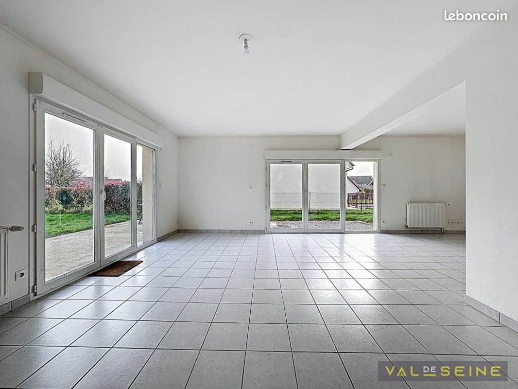 Maison à louer, 143m², Houppeville