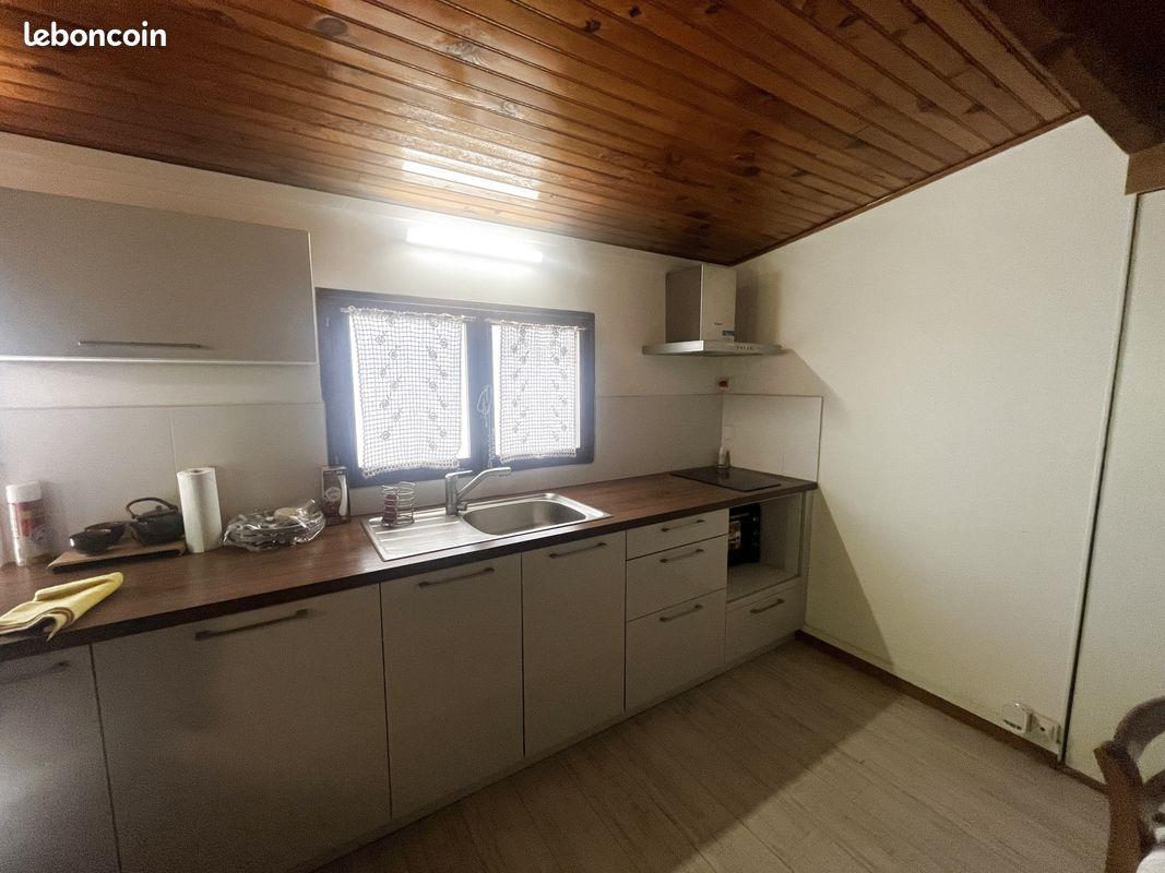 Appartement à louer, 27m², Nîmes