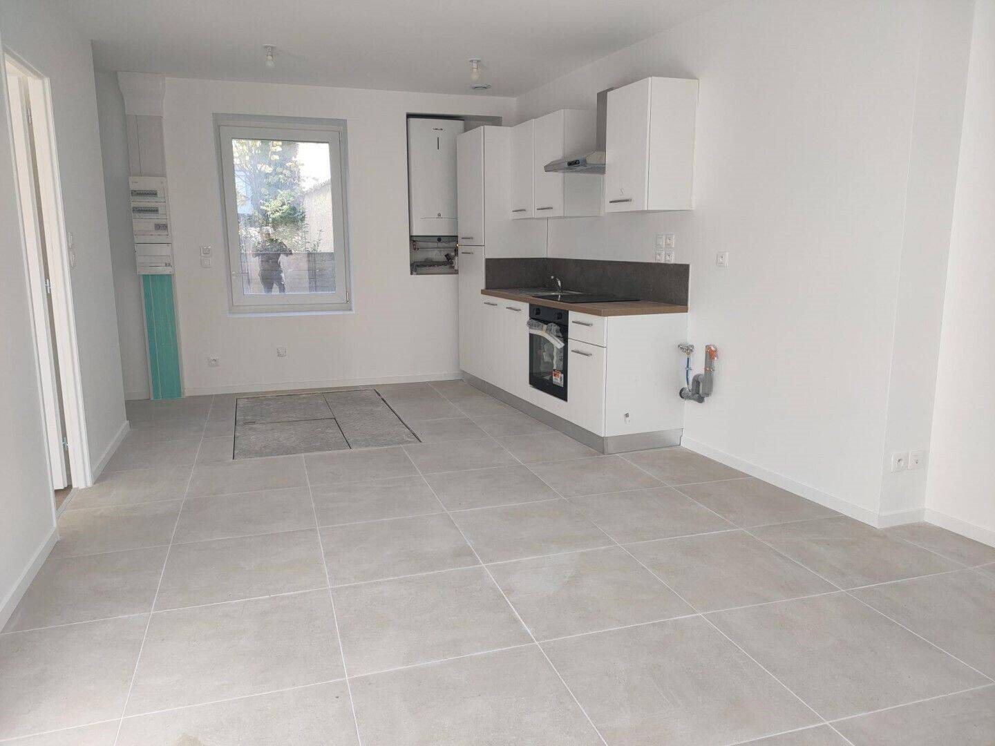 Appartement à louer, 39m², Sathonay-Village