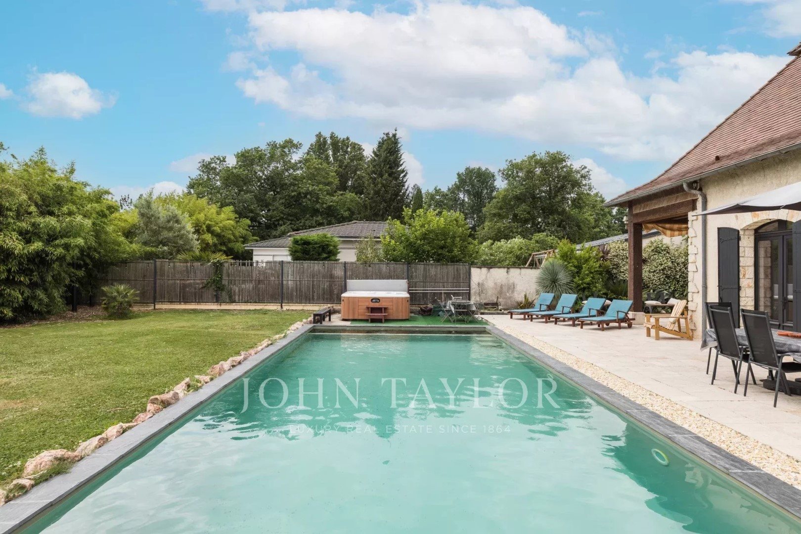 Maison à vendre, 304m², Carbon-Blanc