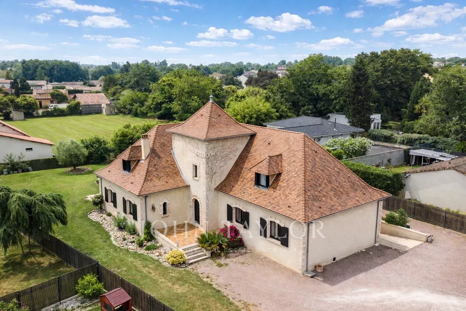 Maison à vendre, 304m², Carbon-Blanc