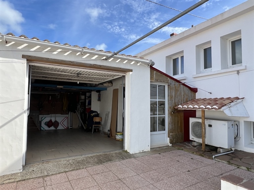 Family home in Port-Joinville