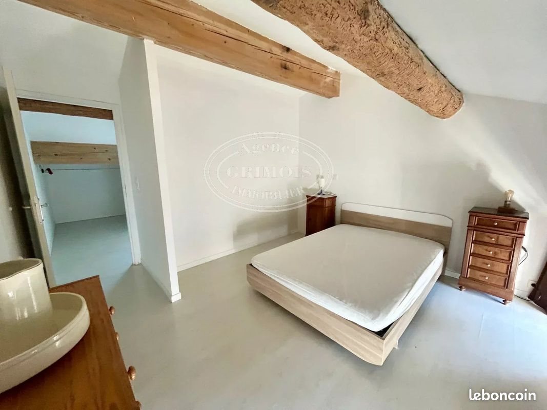Appartement à louer, 75m², Talairan