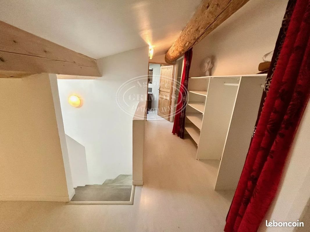 Appartement à louer, 75m², Talairan