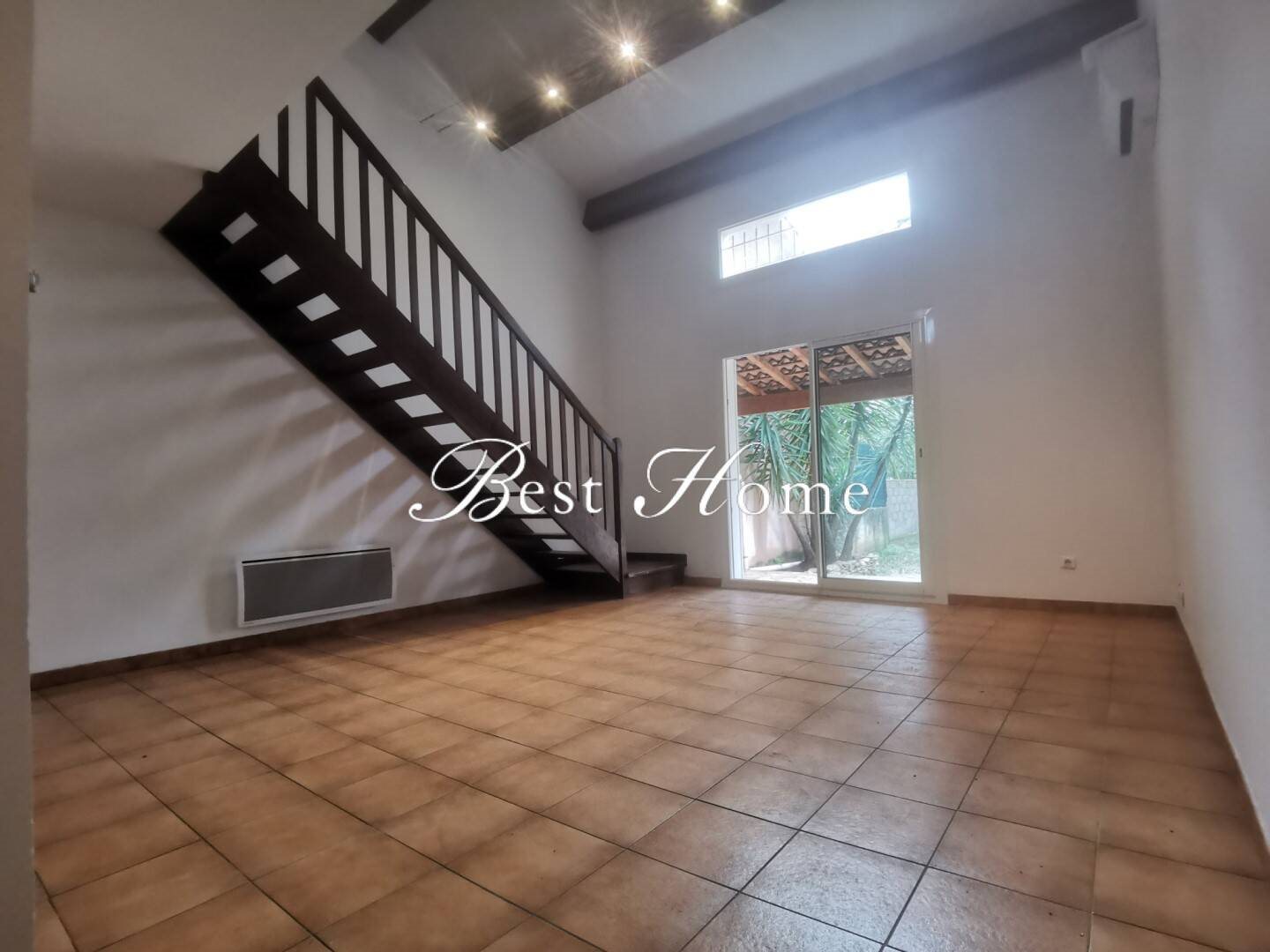 Maison à louer, 76m², Nîmes