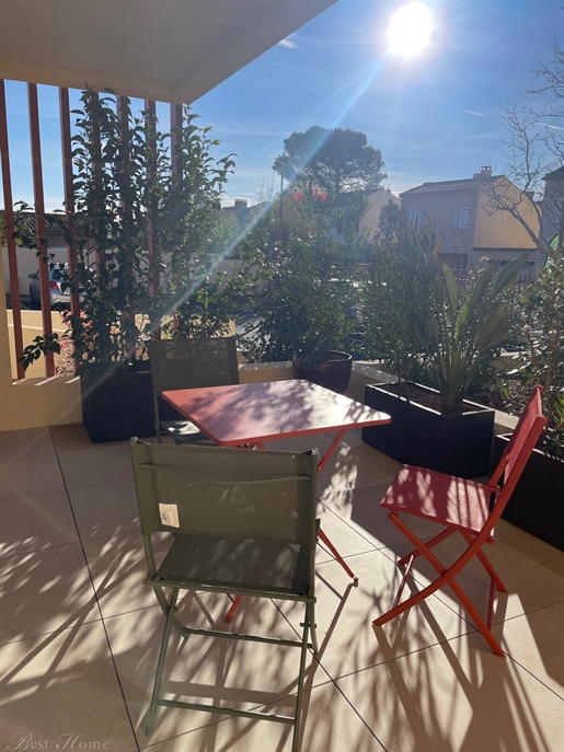 For sale in Nîmes Castanet district, in a new secure residence, 130 m2 duplex apartment with terrace