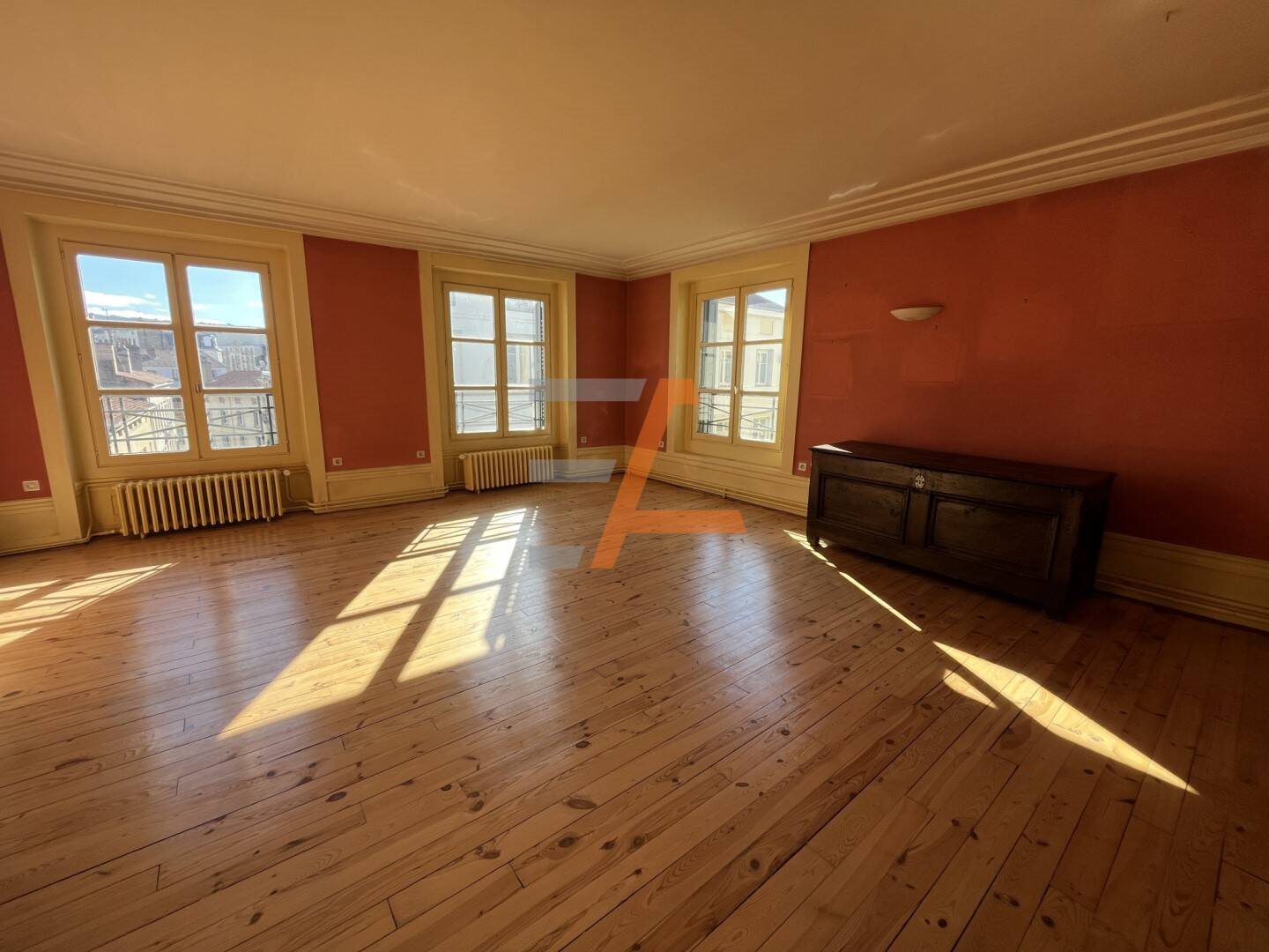 Appartement à vendre, 193m², Saint-Etienne