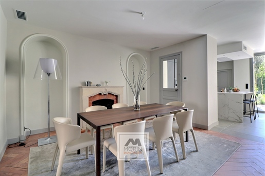 Bordeaux center near Place Gambetta, for sale quiet stone house with 4 bedrooms and garden