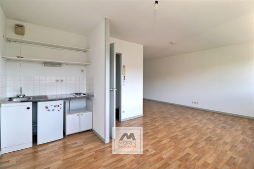 Talence near Swimming pool and Faculties, for sale type 1 bis apartment of 37 m2 with parking