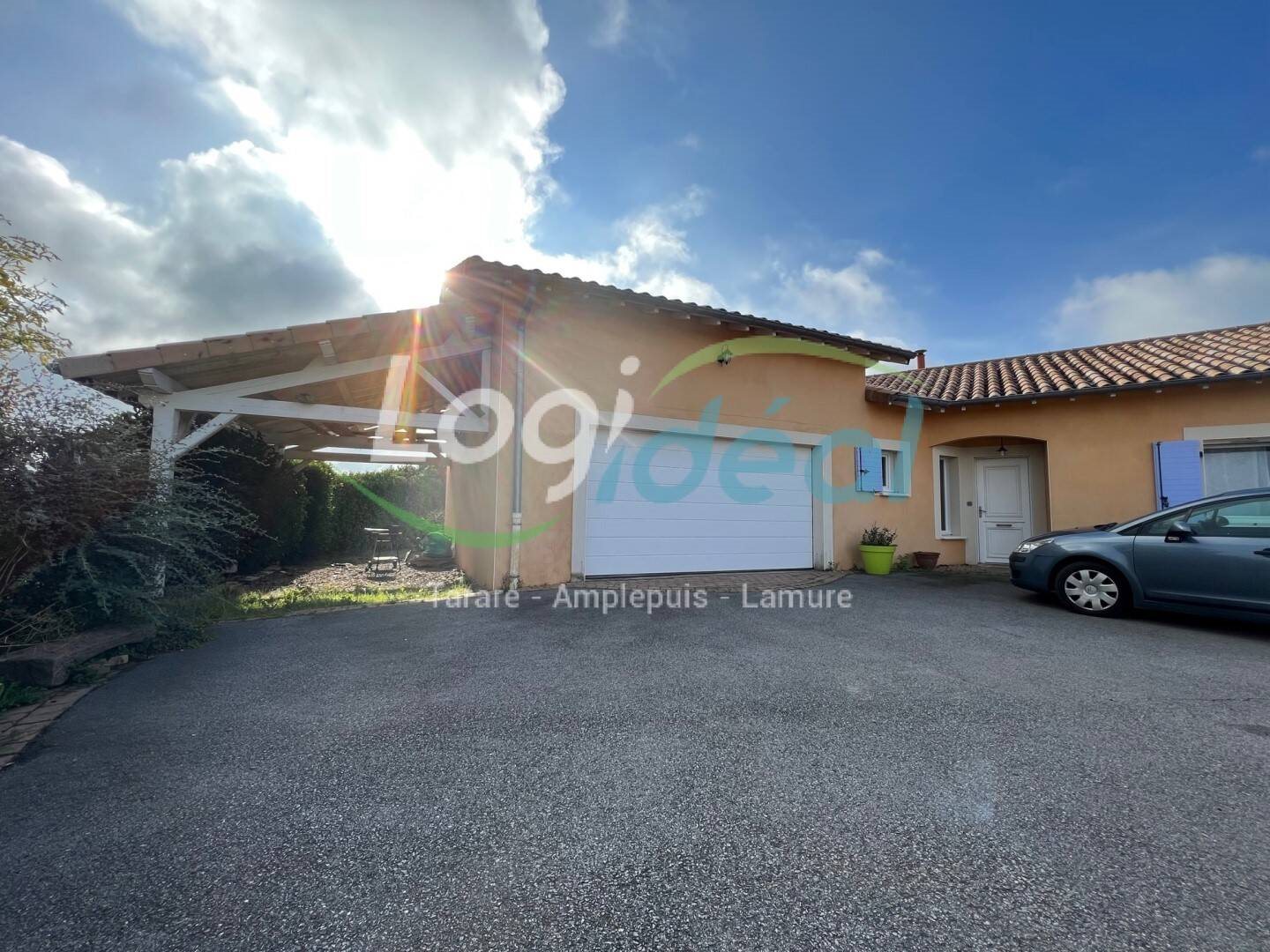 Maison à louer, 140m², Saint-Jean-la-Bussière