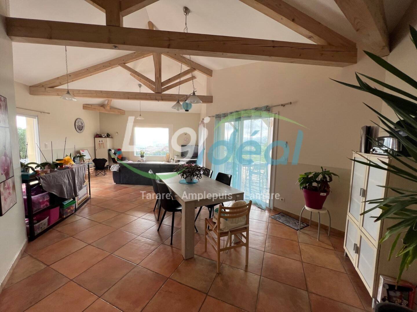 Maison à louer, 140m², Saint-Jean-la-Bussière