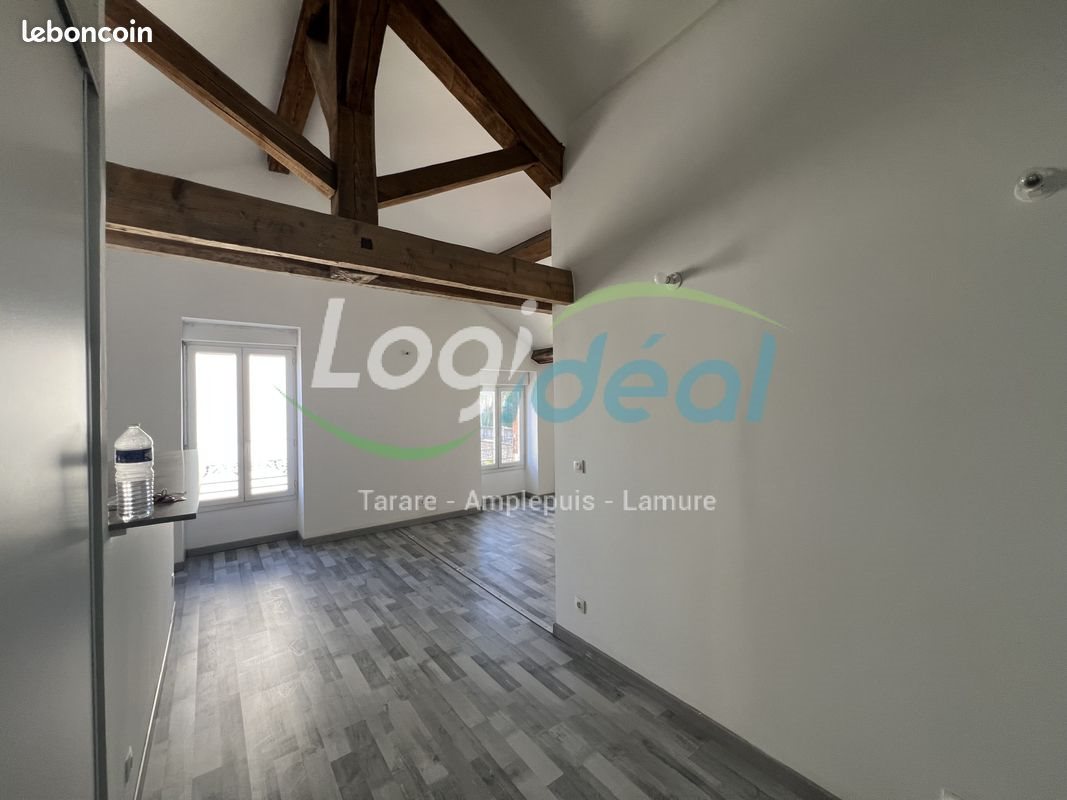 Appartement à louer, 79m², Thizy