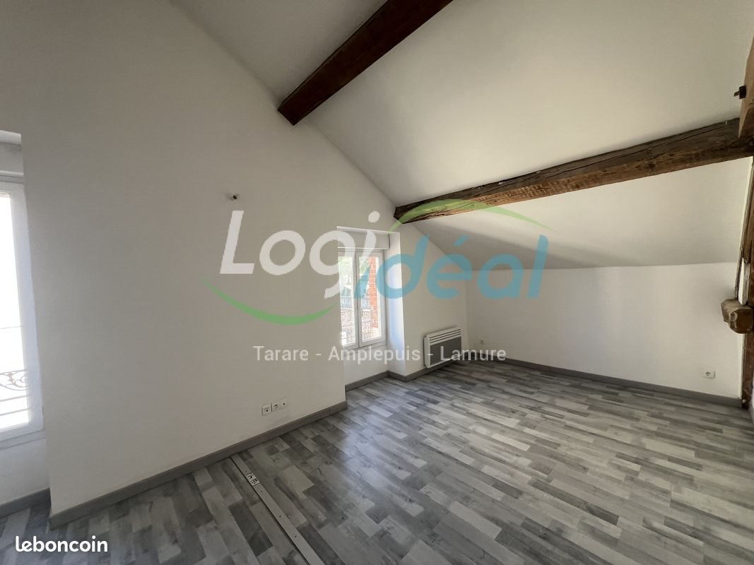 Appartement à louer, 79m², Thizy