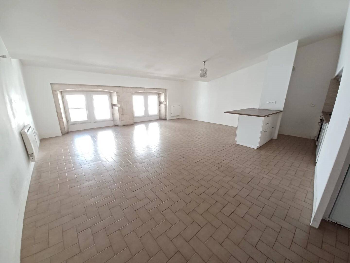 Appartement à louer, 80m², Beaucaire