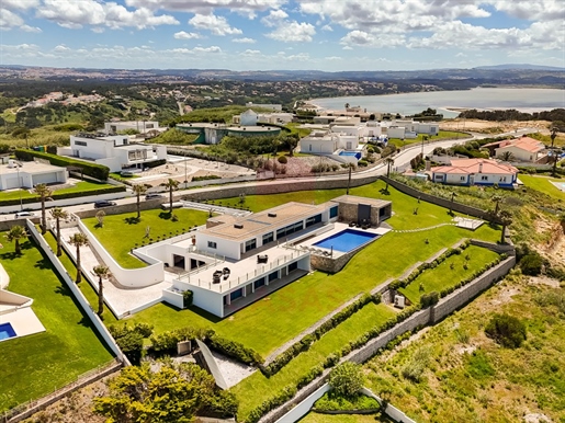 Luxury 6 bedroom villa with sea views, on the Silver Coast