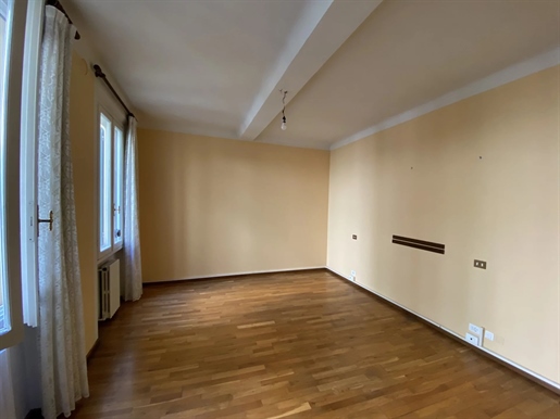 Italy | Modena | Apartment | 3 Bedrooms | 3 Bathrooms | 200 sqm | €490,000 | Ref: