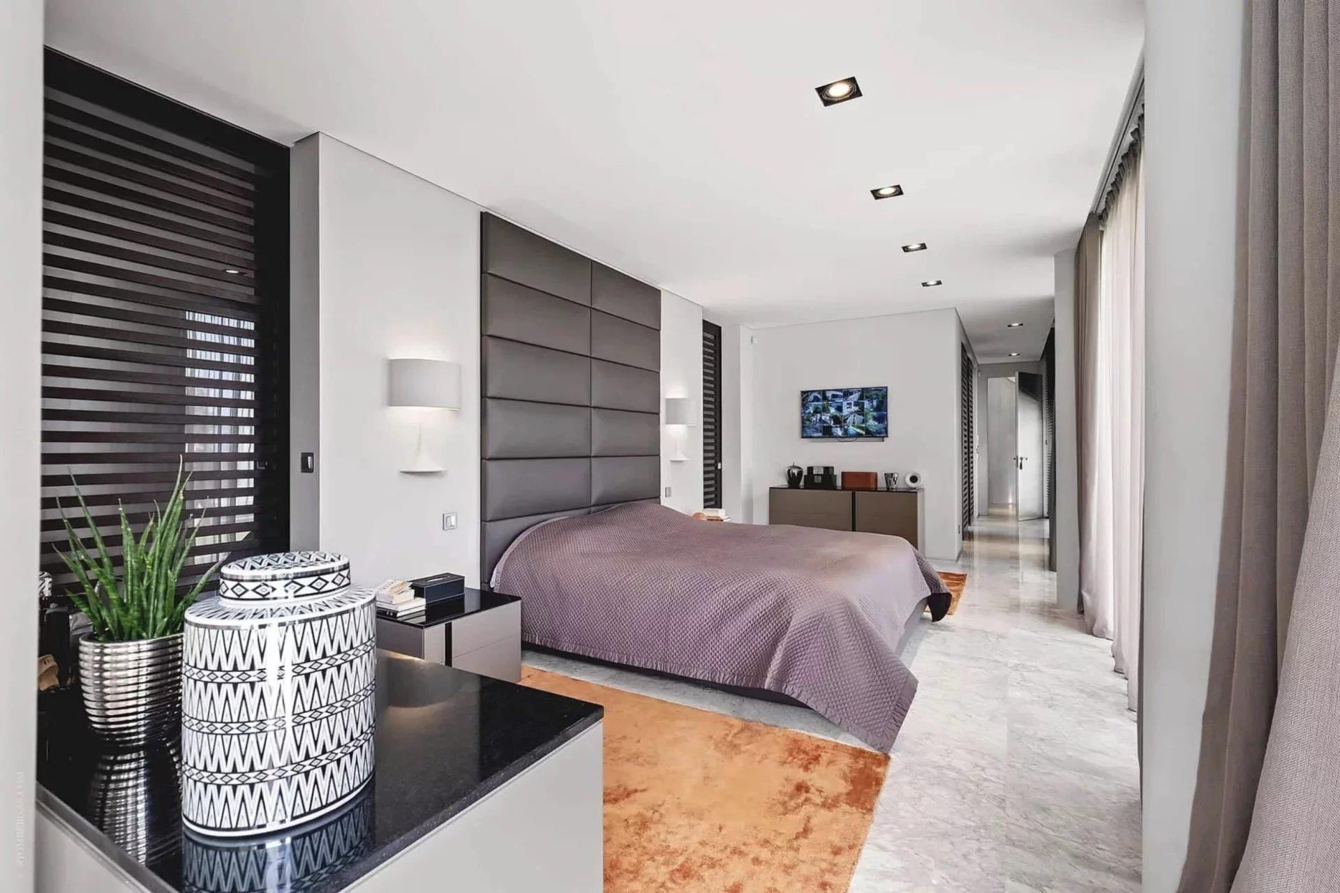 France | Nice | 4 Bedrooms | 300 sqm | €7,930,000 | Ref: