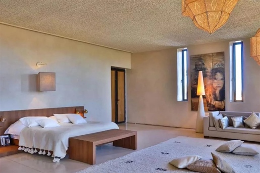 Morocco | Marrakesh | 7 bedrooms | 7 bathrooms | 1,000 sqm | €2,800,000 | Ref: