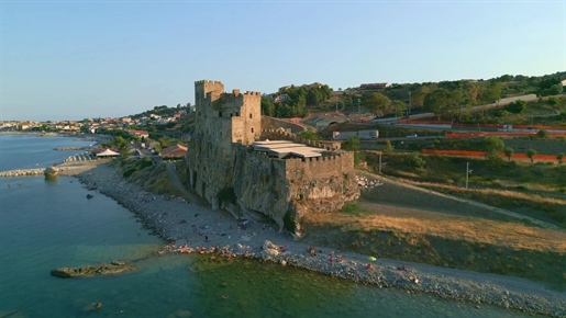 Italy | Cosenza | Castle | 800 sqm | € 36,600,000 | Ref: