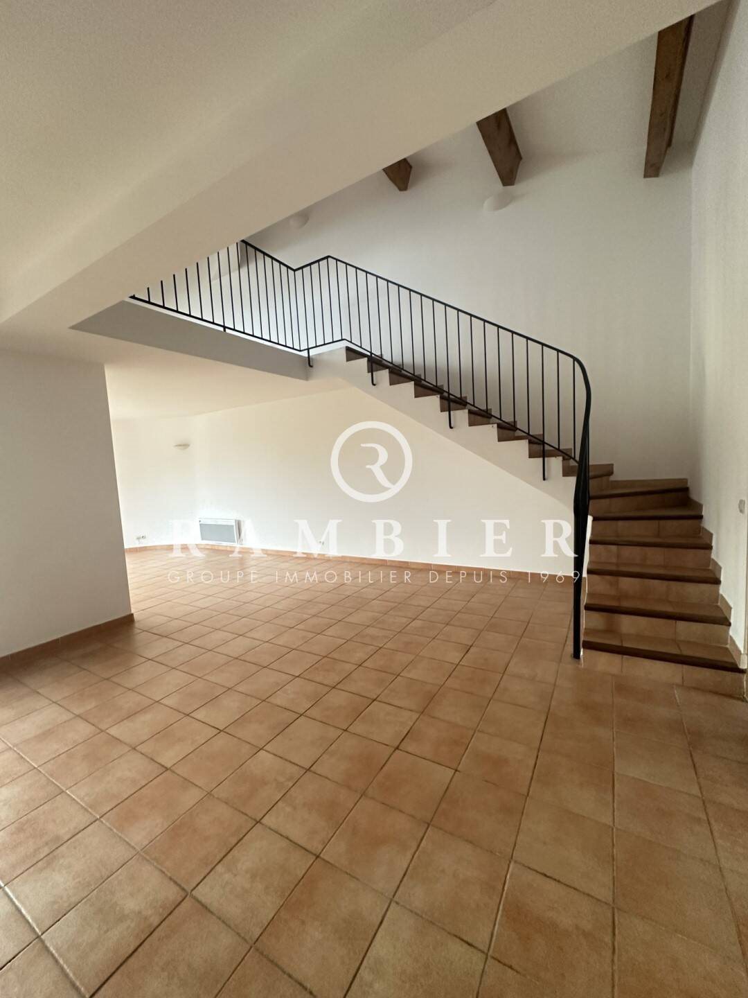 Maison à louer, 118m², Bouzigues