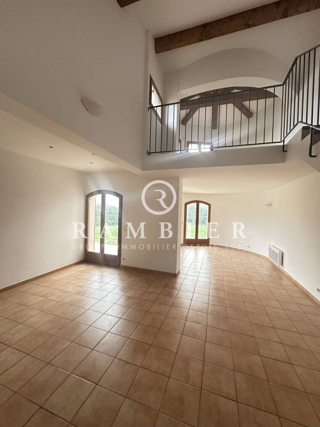 Maison à louer, 118m², Bouzigues