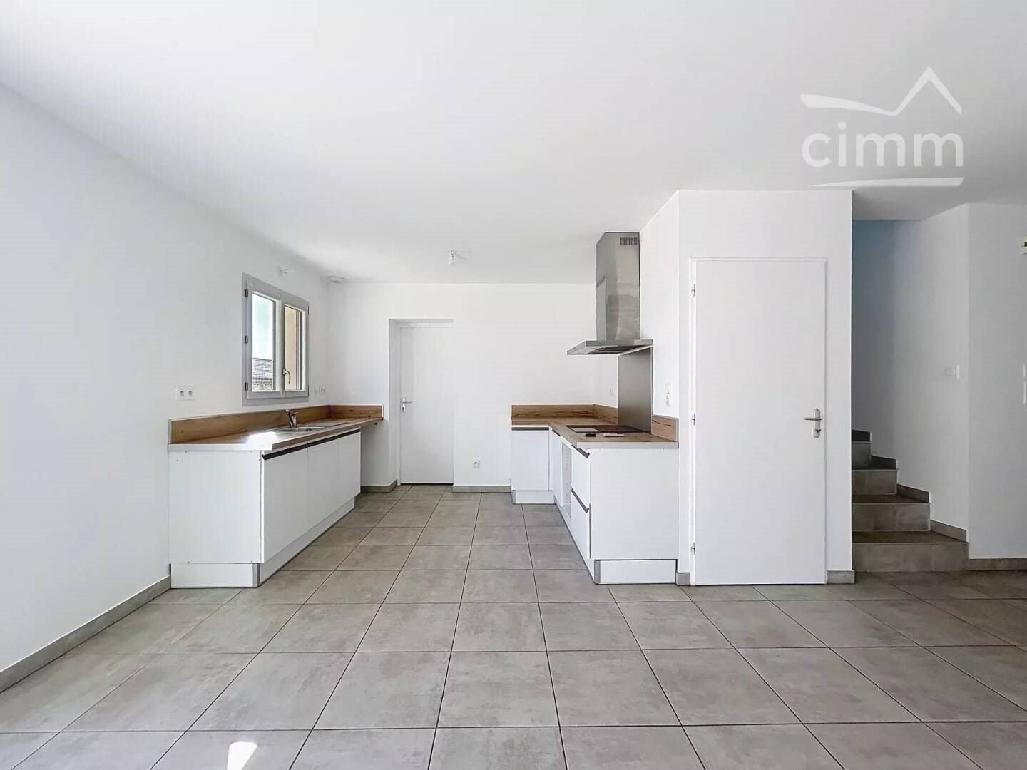 Maison à louer, 88m², Sablet