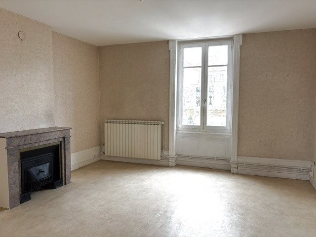 Appartement à louer, 47m², Charly