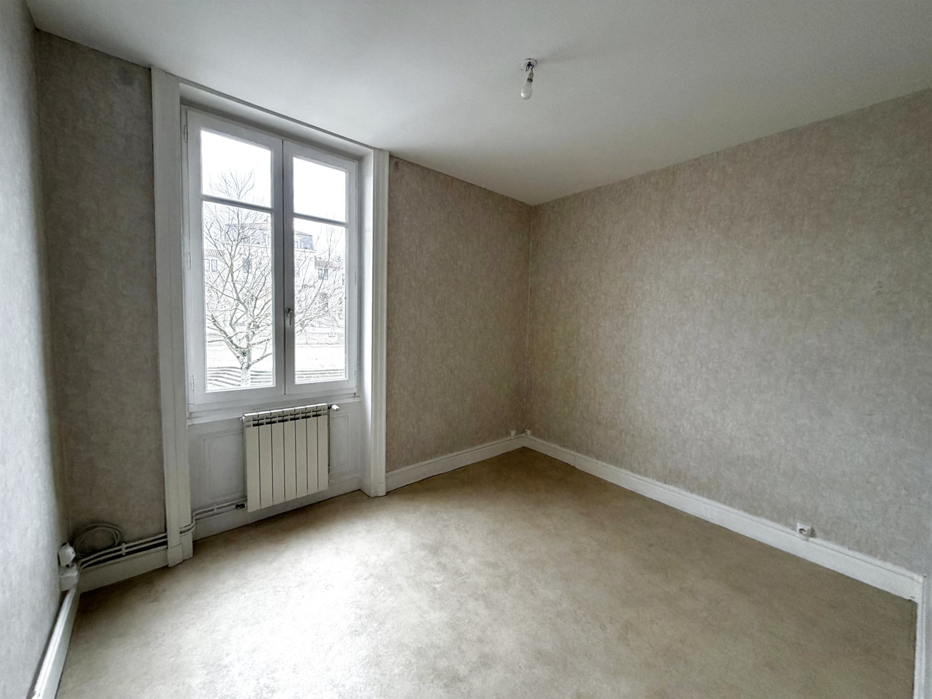 Appartement à louer, 47m², Charly